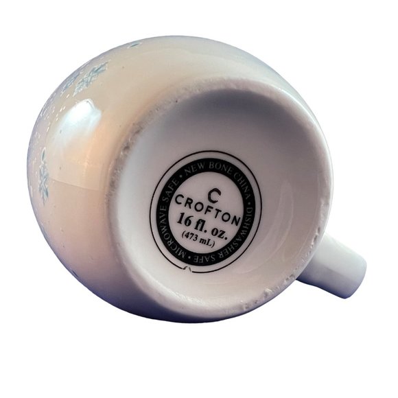 Crofton Let It Snow Coffee Mug Snowflakes New Bone China 16 OZ - Picture 9 of 10